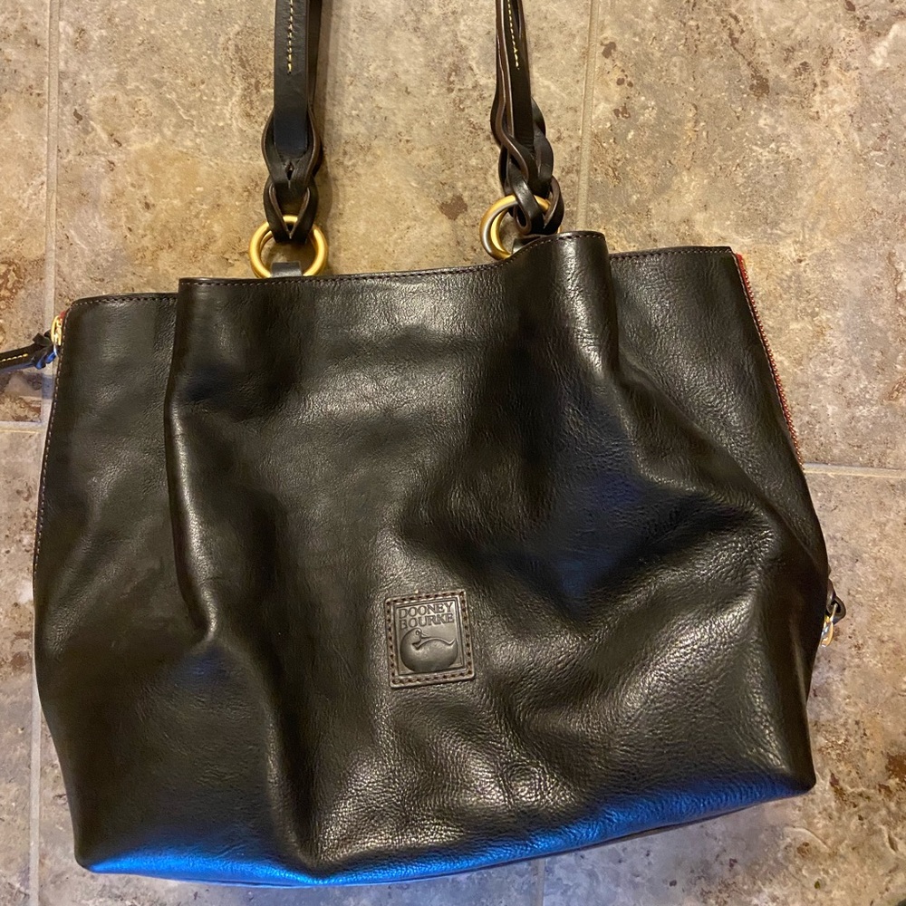 Like new, Dooney And Bourke Purse